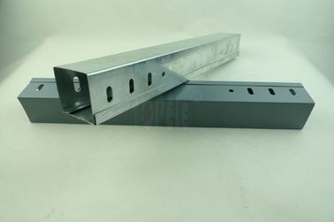 Edelstahl vorverzinkte / Zinkplattierte elektrische Kabel-Tray Perforierter GI-Kabel-Trunking