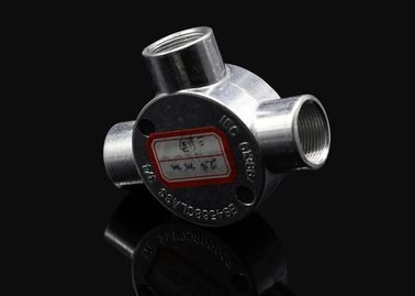 TOPELE 25MM Warmgetränkte Galvanisierte Aluminium Formbare Eisen-Metall-Leitung-Kreuzungskiste