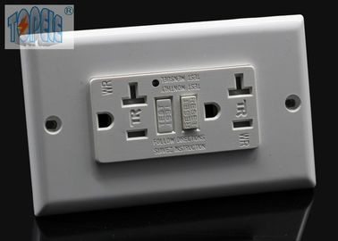 15A 125V Wechselstrom GFCI-Empfänger Duplex Manipulationsbeständig End-of-Life-Überwachungsfunktion