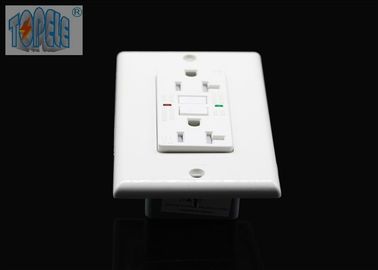 15A 125V Wechselstrom GFCI-Empfänger Duplex Manipulationsbeständig End-of-Life-Überwachungsfunktion