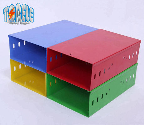 Edelstahl vorverzinkte / Zinkplattierte elektrische Kabel-Tray Perforierter GI-Kabel-Trunking
